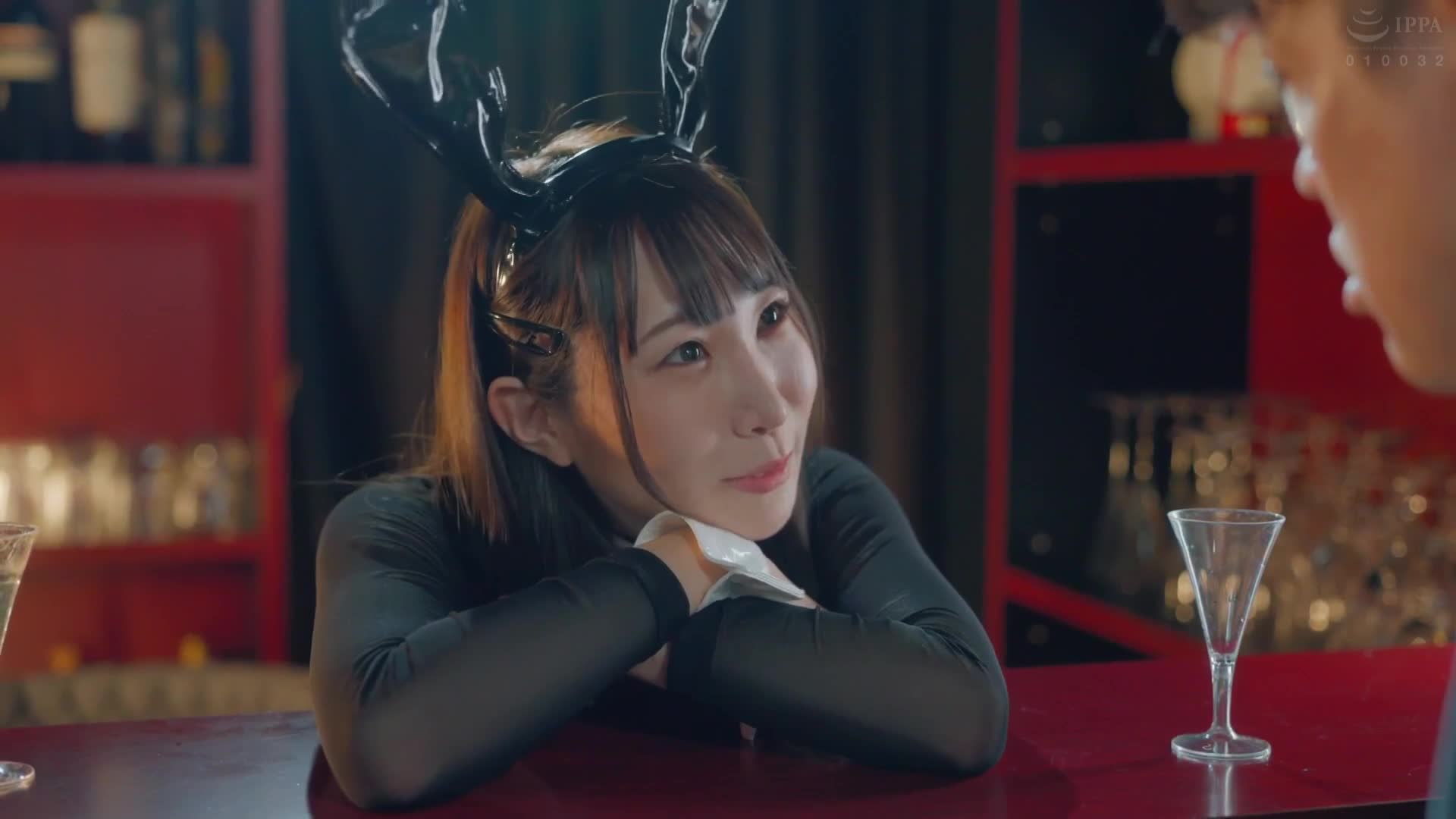 可以玩逆兔子的夢幻賭場！極品美少女們穿著逆兔子裝迎接您！如果贏得遊戲，就可以盡情與心儀的兔子約會！這裡是眾所周知的夢幻樂園！每天都有男性客人蜂擁而至！據說這是一家擁有逆兔子的夢幻賭場。 - AV大平台 - 中文字幕，成人影片，AV，國產，線上看