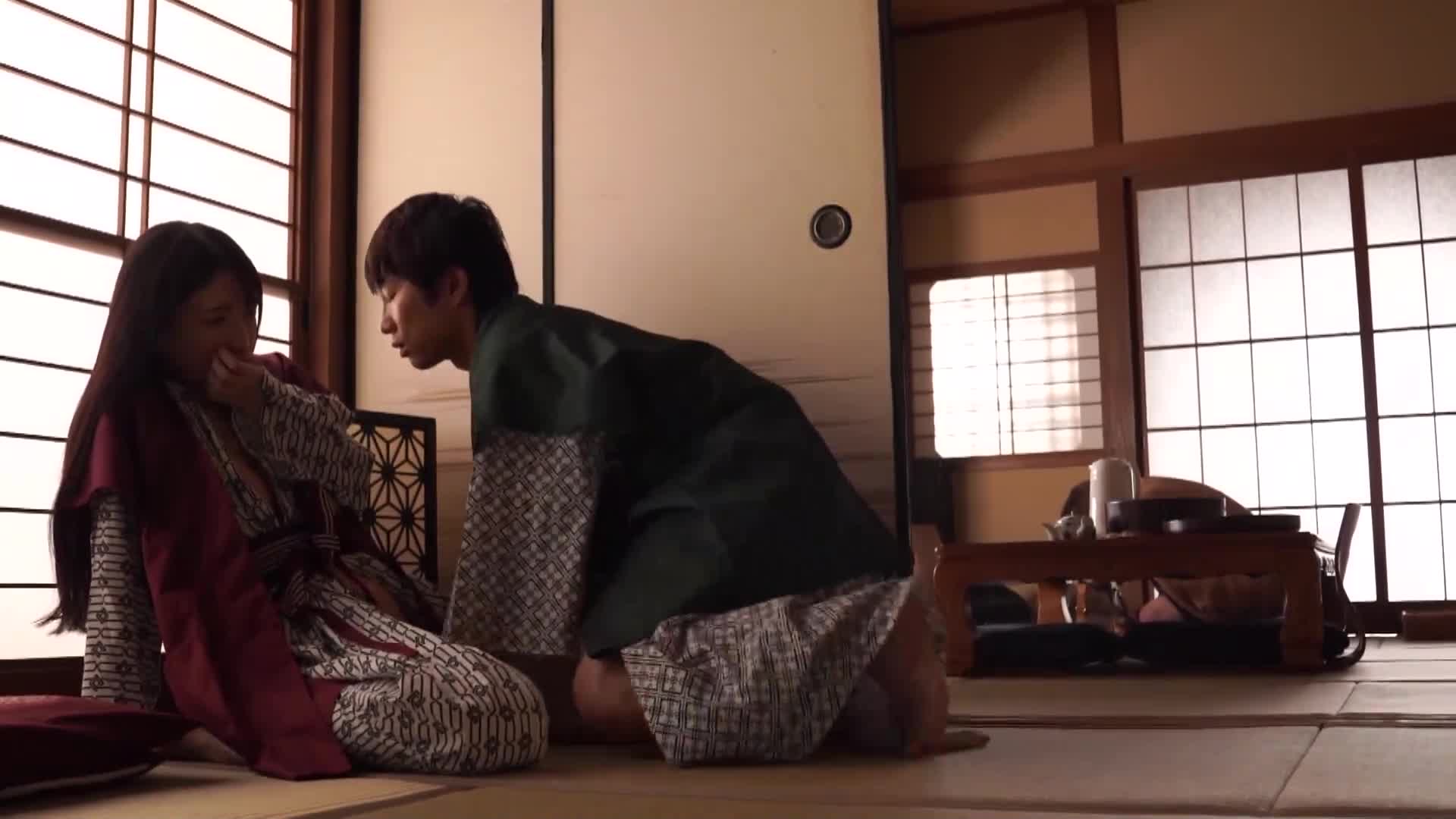 最後的家庭旅行，被穿著浴衣的姐姐迷住了...一夜兩天的中出性愛 宮西光 - AV大平台 - 中文字幕，成人影片，AV，國產，線上看